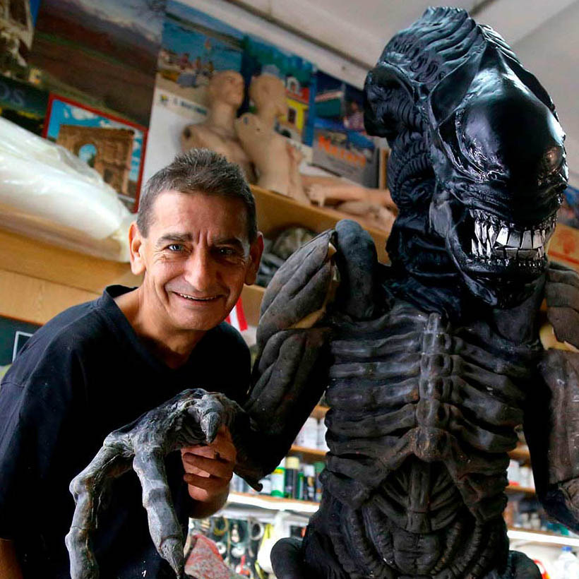 Alien Costume 7
